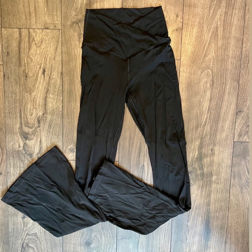 Aerie crossover flare leggings.